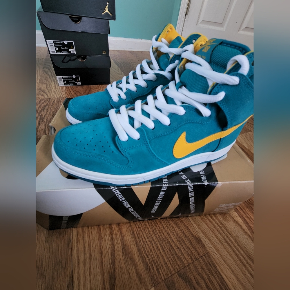 Nike SB Dunk Hi Tropical Teal and University Gold (2013) - Picture 14 of 17